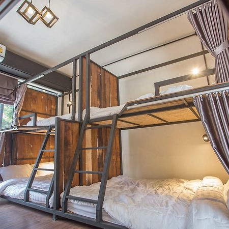 Sleep With You - Hatch Co-Living And Co-Working Space Csiangmaj Kültér fotó
