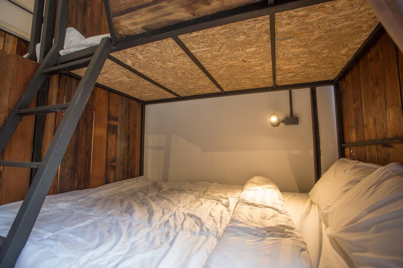 Sleep With You - Hatch Co-Living And Co-Working Space Csiangmaj Kültér fotó