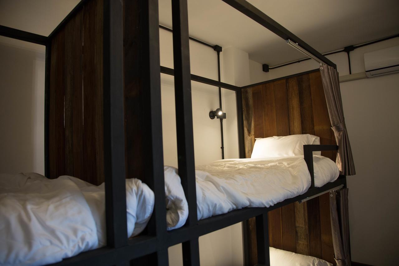 Sleep With You - Hatch Co-Living And Co-Working Space Csiangmaj Kültér fotó